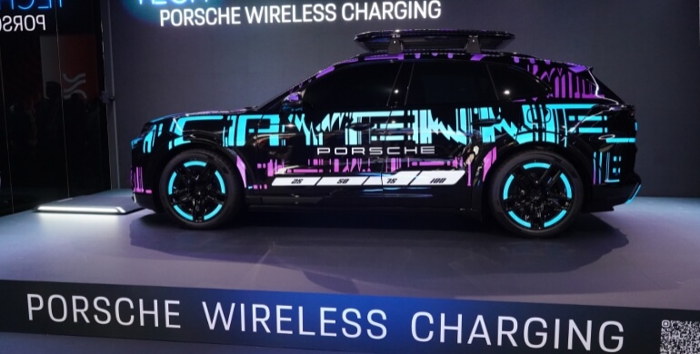 Porsche Cayenne Wireless on stage
