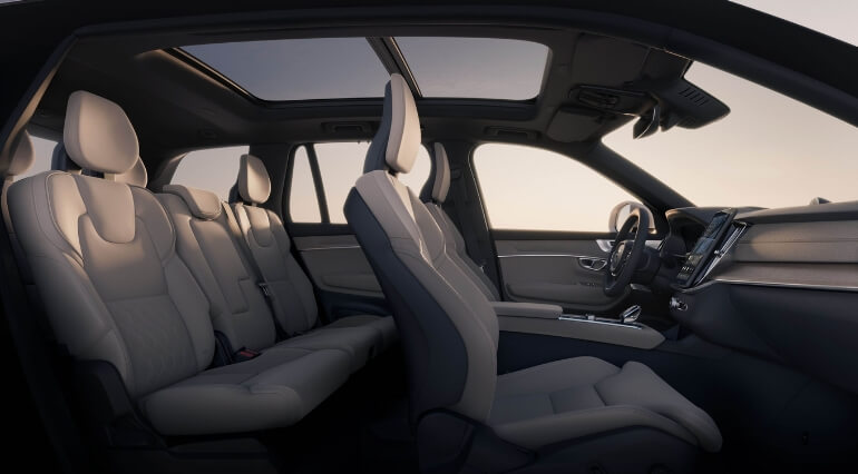 Volvo XC90 interior