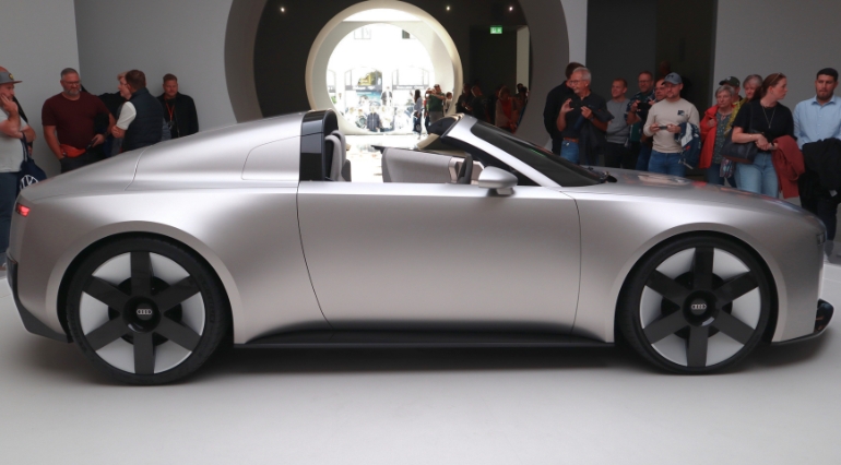 Audi Concept C Side View