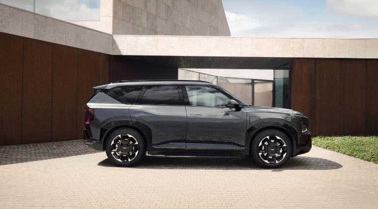 Kia EV5 side view