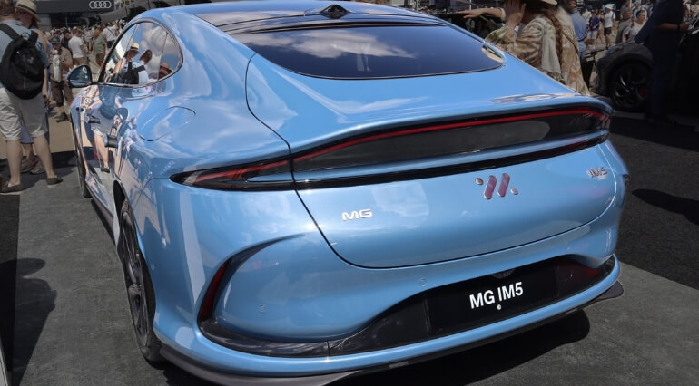 MG IM5 Rear