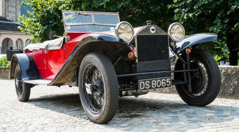 Lancia Lambda front side angle