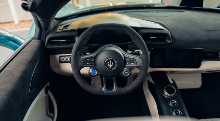 Maserati MCPURA Interior