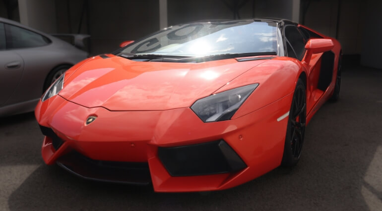 Lamborghini Aventador