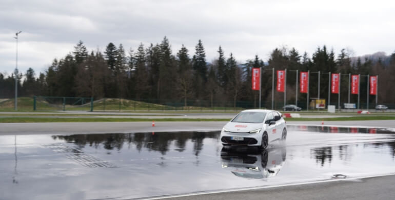 Cupra Born on skid pate