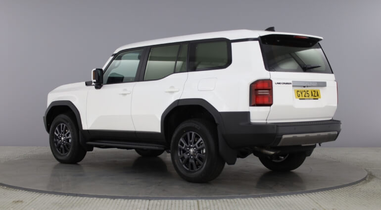Land Cruiser Commercial rear angle