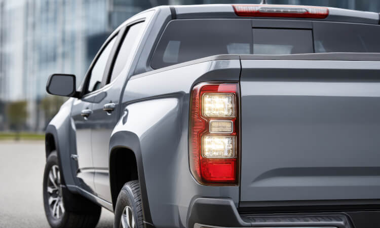 Rear of a pick up, showing the rear reflectors