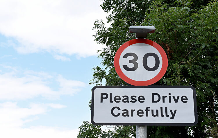 A 30 mph speed limit sign