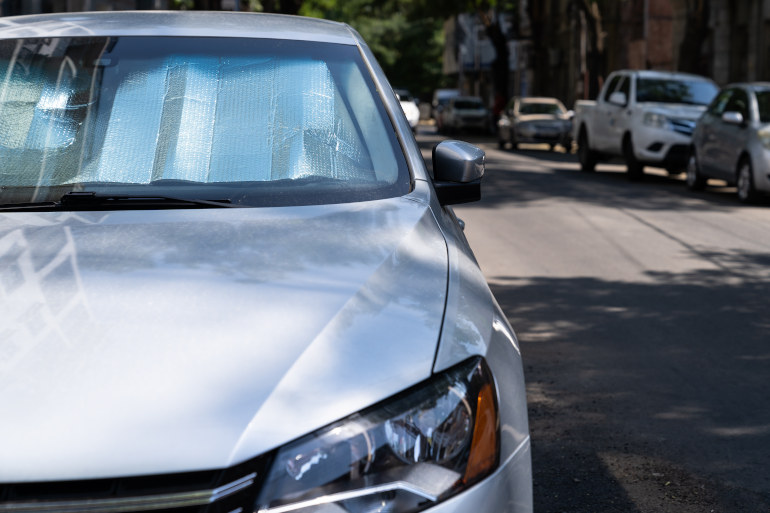 Windscreen sun shade