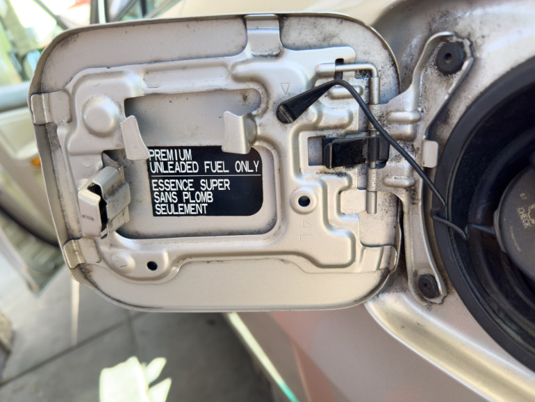 Fuel filler door