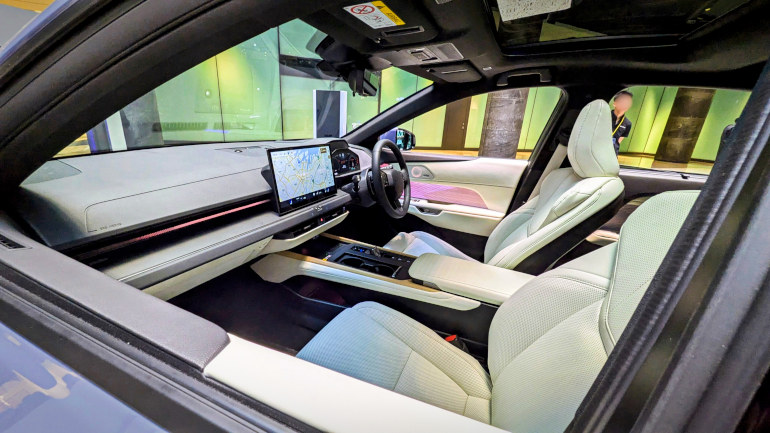 Lexus ES Interior