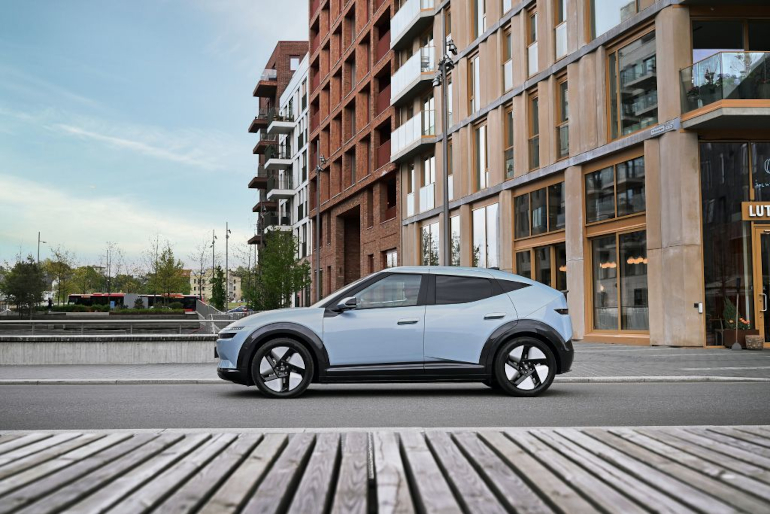 Hyundai Ioniq 3 side